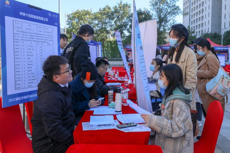 乐业县人力资源和社会保障局新项目，地方经济与社会发展的核心驱动力